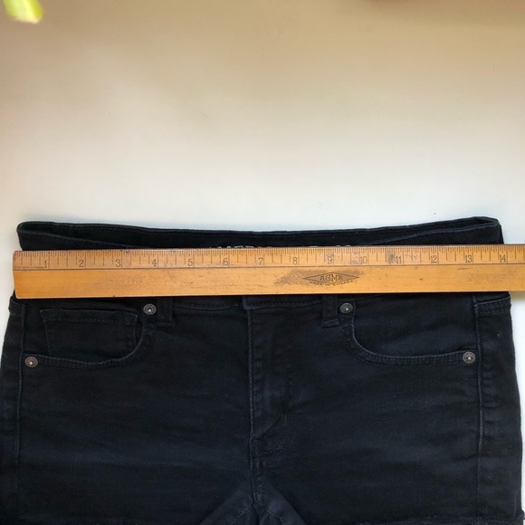 Black American Eagle high rise shorts - Picture 8 of 14